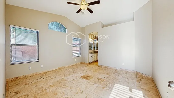 3259 E Kerry Ln — Photo 13
