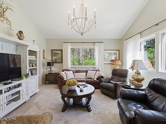 5th image of 5105 Mountaincrest Dr