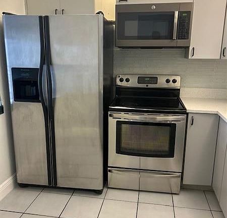 4th image of 9355 SW 8th St APT 325
