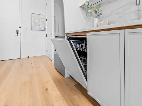 570 Fulton Street image 5 of 12