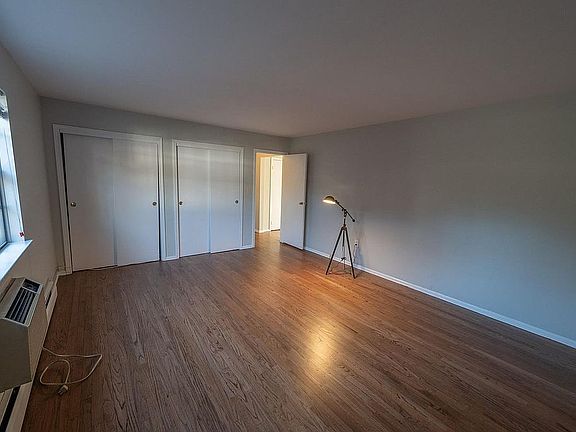 Bedroom with 2 Closets