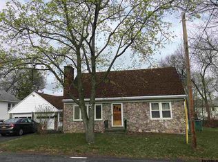 22 Clinton St, Rensselaer, NY 12144