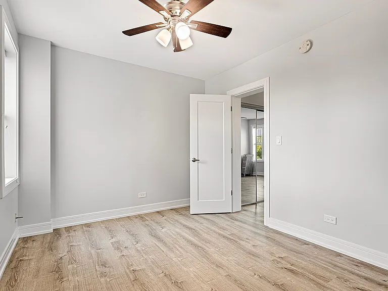 The 1521 Sherwin — Photo 42