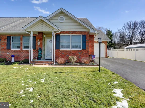 216 Leedy Way W #W, Chambersburg, PA 17202