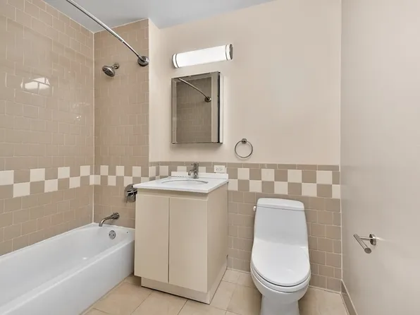 373 Wythe Avenue image 6 of 13