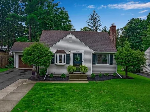 265 Perry St, East Aurora, NY 14052