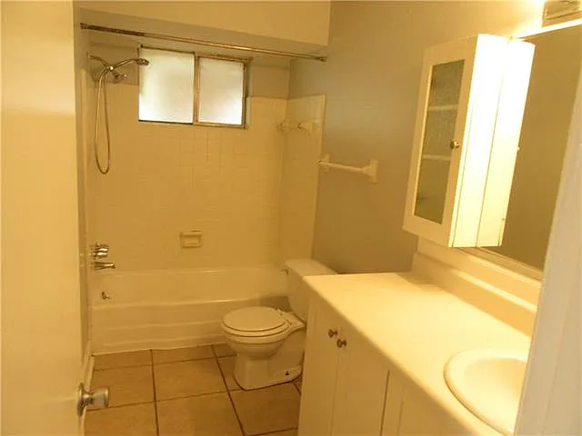2806 Tugie St — Photo 6