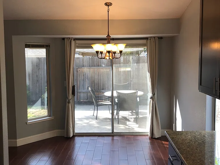7677 Auburn Ridge Ct — Photo 5