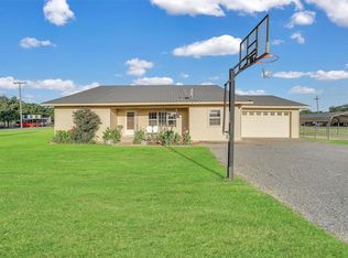 1103 N Pennsylvania Ave, Mangum, OK 73554