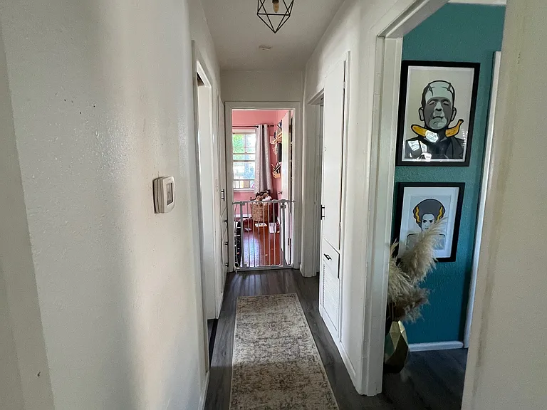 1002 Oakes Ave — Photo 8