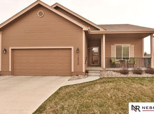 16020 Browne St, Omaha, NE 68116