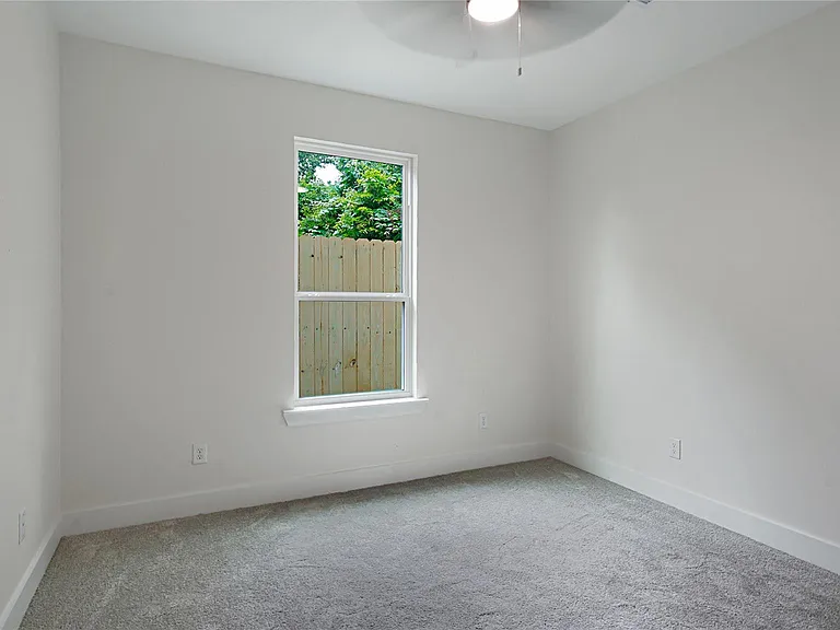 1313 Knight St #2 — Photo 9