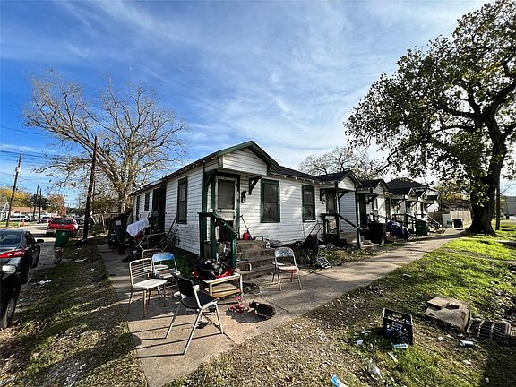 2nd image of 2601 Lucinda St