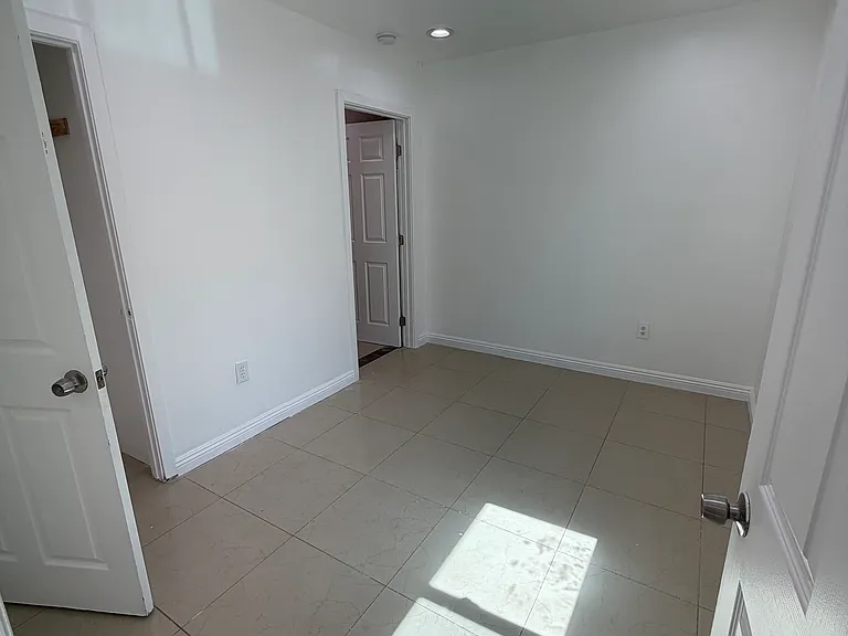 3556 Percy St #1/8 — Photo 7