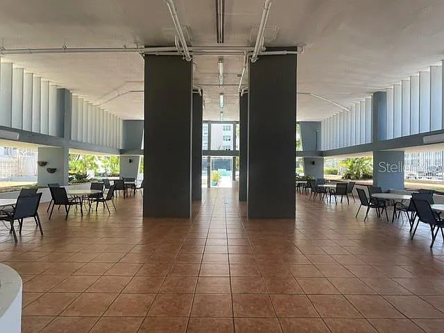 2 bed, 1.0 bath, 987 sqft, $2,800 — Photo 4