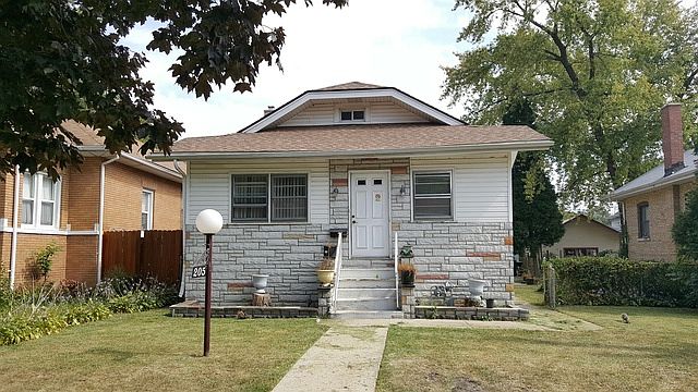 1st image of 205 S 16th Ave