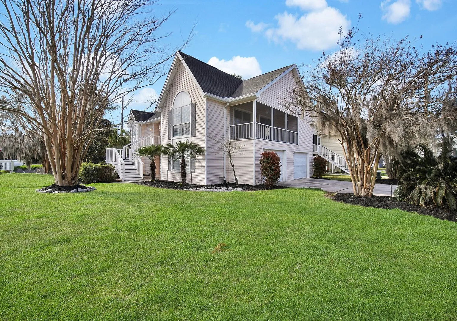 1 Rivermist Lane — Photo 3