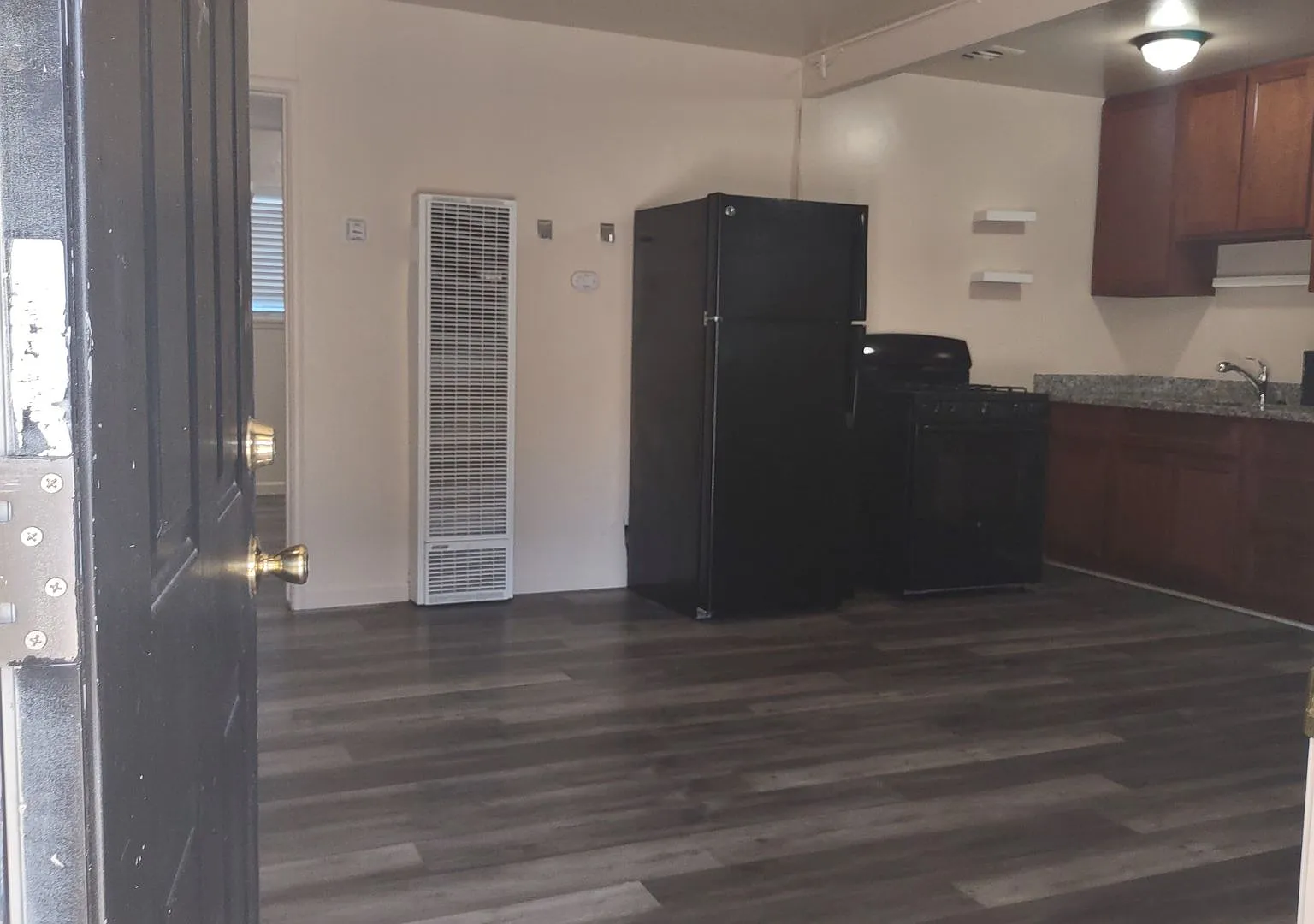 5626 53rd St #2 - Sacramento 95824 — Photo 3