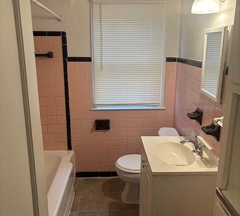 5th image of 13080 Wilfred St