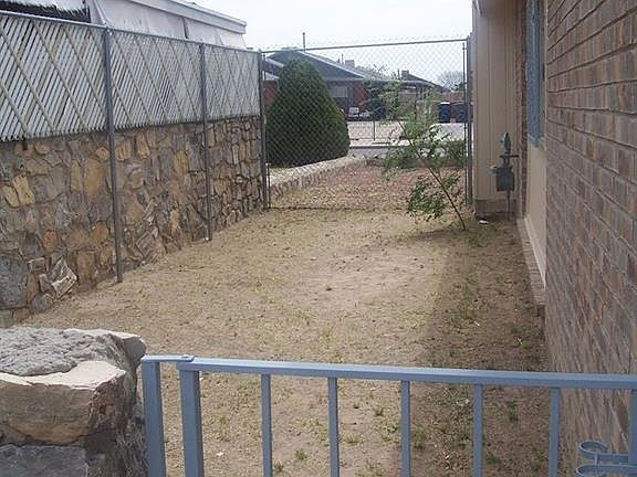 5th image of 12569 Carlos Bombach Ave