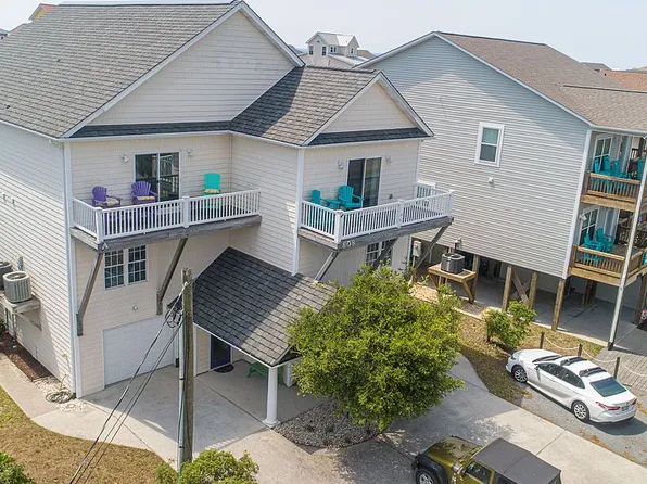 808 S Topsail Dr, Surf City, NC 28445