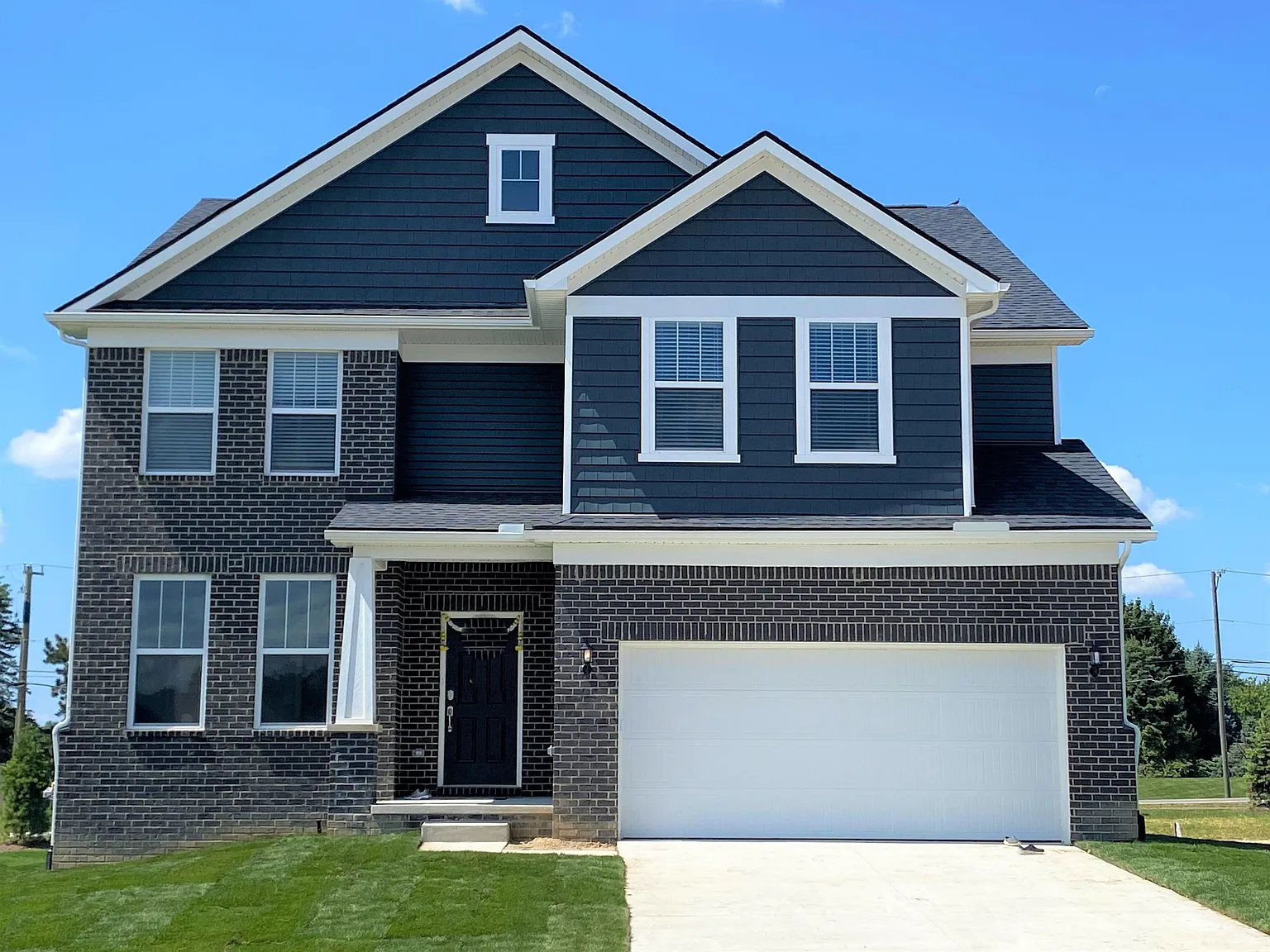 2785 Tulip Way photo 1