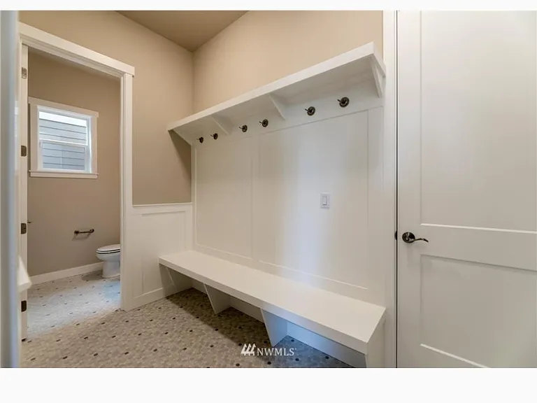 11204 Malcolm Dr NW — Photo 12