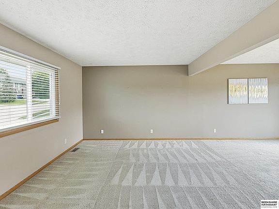 5th image of 7716 S 71st Ave