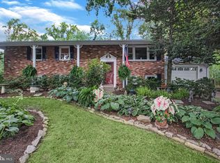 7005 Galgate Dr, Springfield, VA 22152