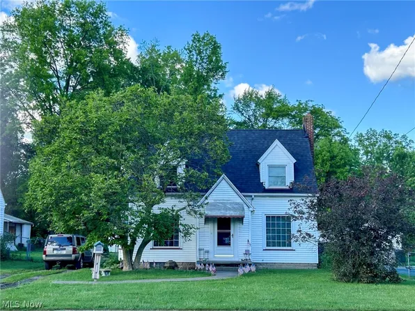 1820 Parkman Rd NW, Warren, OH 44485