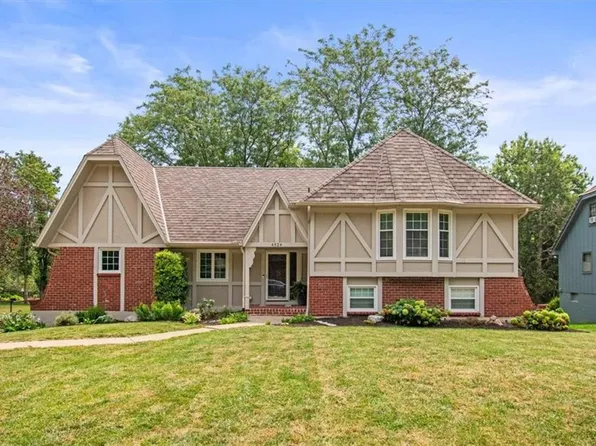 4524 NW Bramble Terrace, Lee's Summit, MO 64064