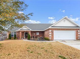 258 Chip Dr, Springdale, AR 72764