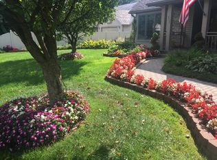 933 Wickford Dr, Kalamazoo, MI 49009