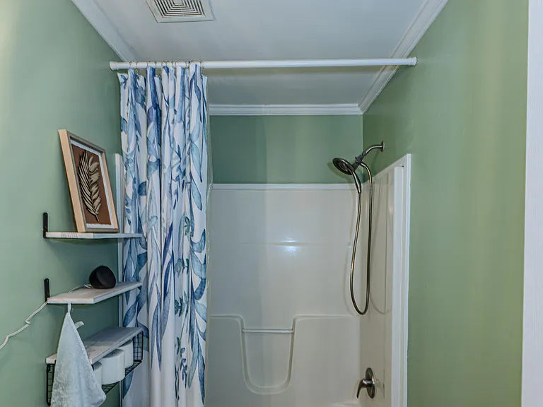 102 Market St — Photo 39