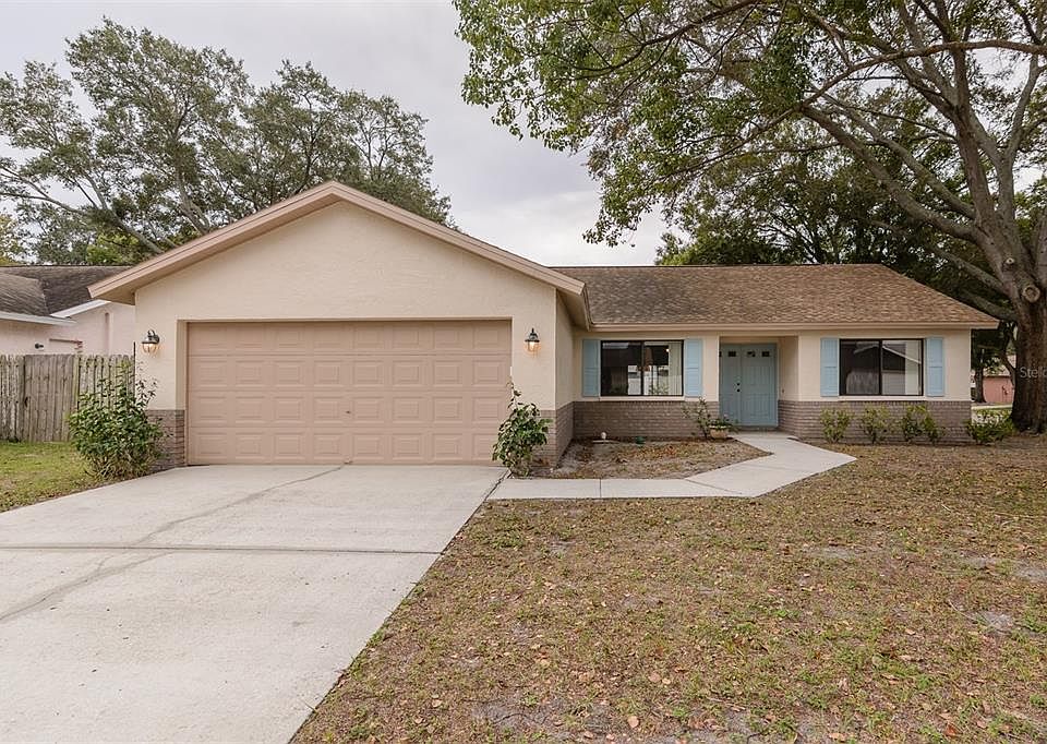 1st image of 2109 Cypress Point Dr N