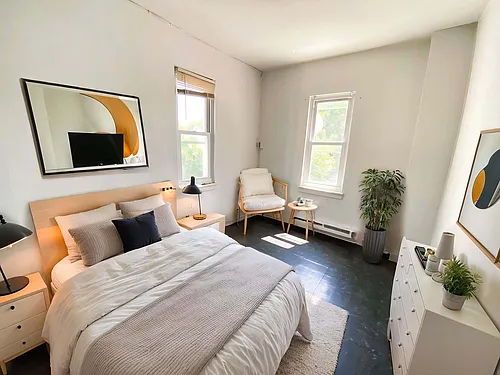 248 E Cambria St #2 Photo 1