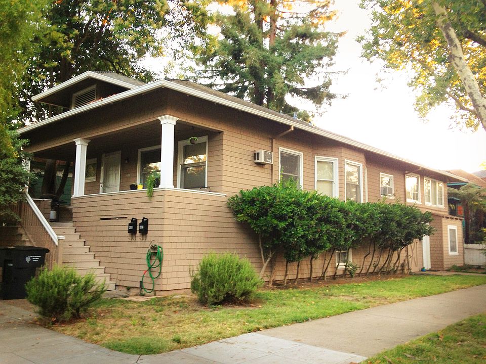 Located in a triplex on the corner of 21st and D