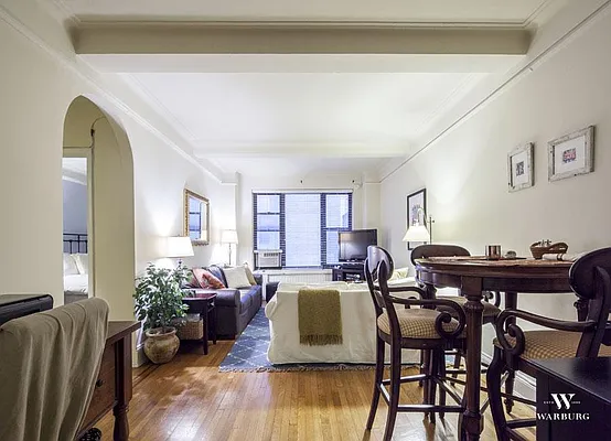 Rented by Warburg | media 14