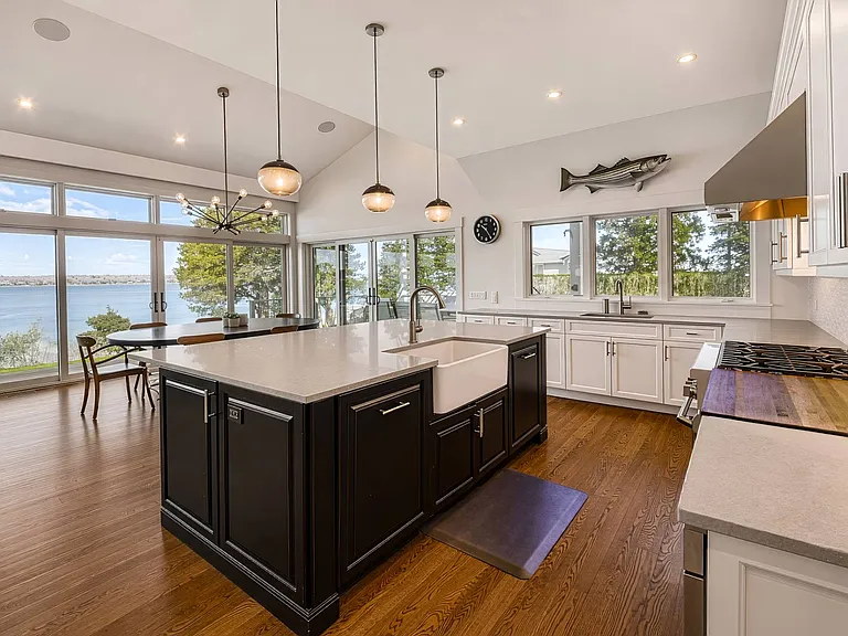 56 Squaw Rd — Photo 8