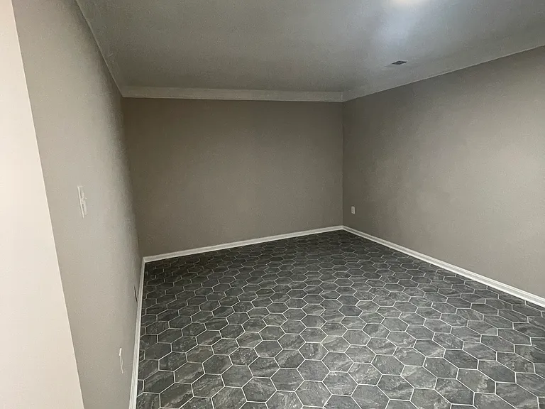 311 Lynn Manor Dr — Photo 6