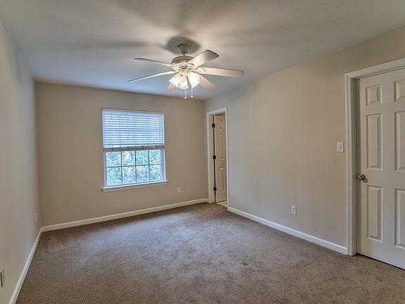 5th image of 226 Columbia Dr APT 12