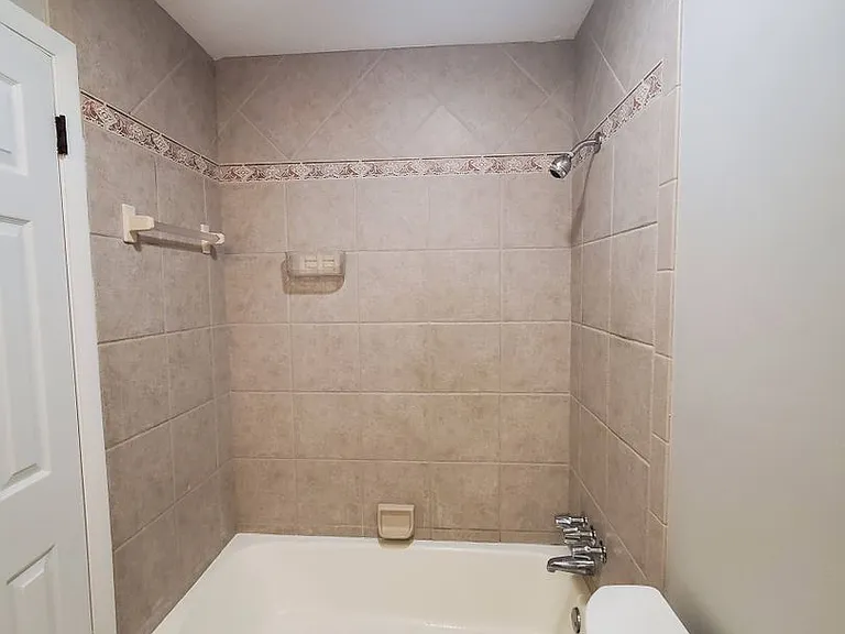 4102 Quail Hollow Cir — Photo 10