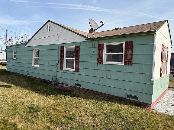 5th image of 615 E 3rd St