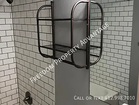 1704 Larkins Way — Photo 4