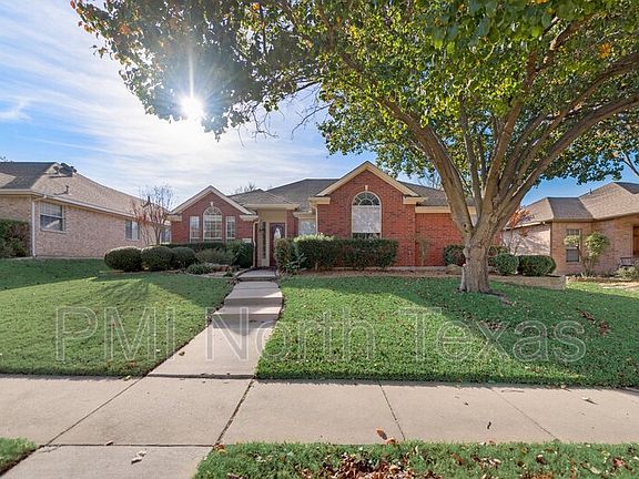 2nd image of 10417 Camelot Dr