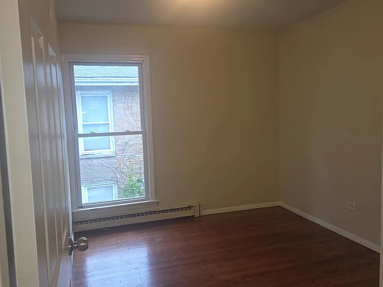 2128 Hebron Ave — Photo 3