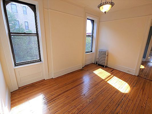 5th image of 135 Windsor Pl #2