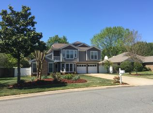 10301 Fairway Ridge Rd, Charlotte, NC 28277