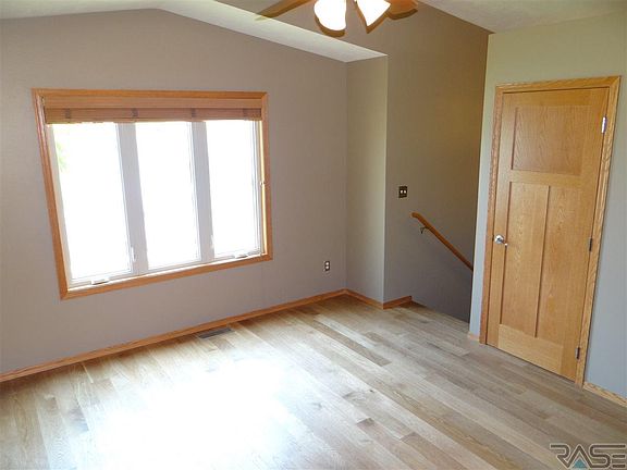 4th image of 5009 S Anthony Ave
