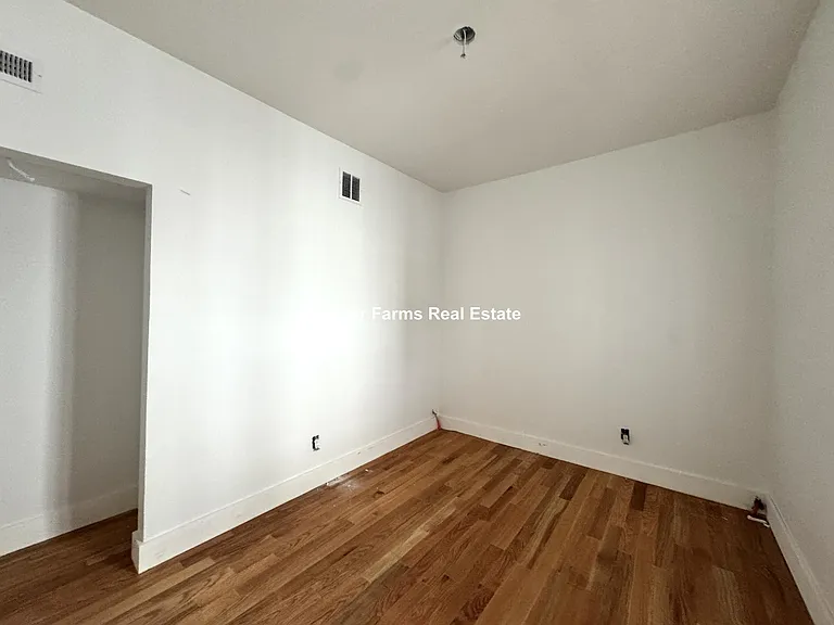 82 Marion St #1 — Photo 17
